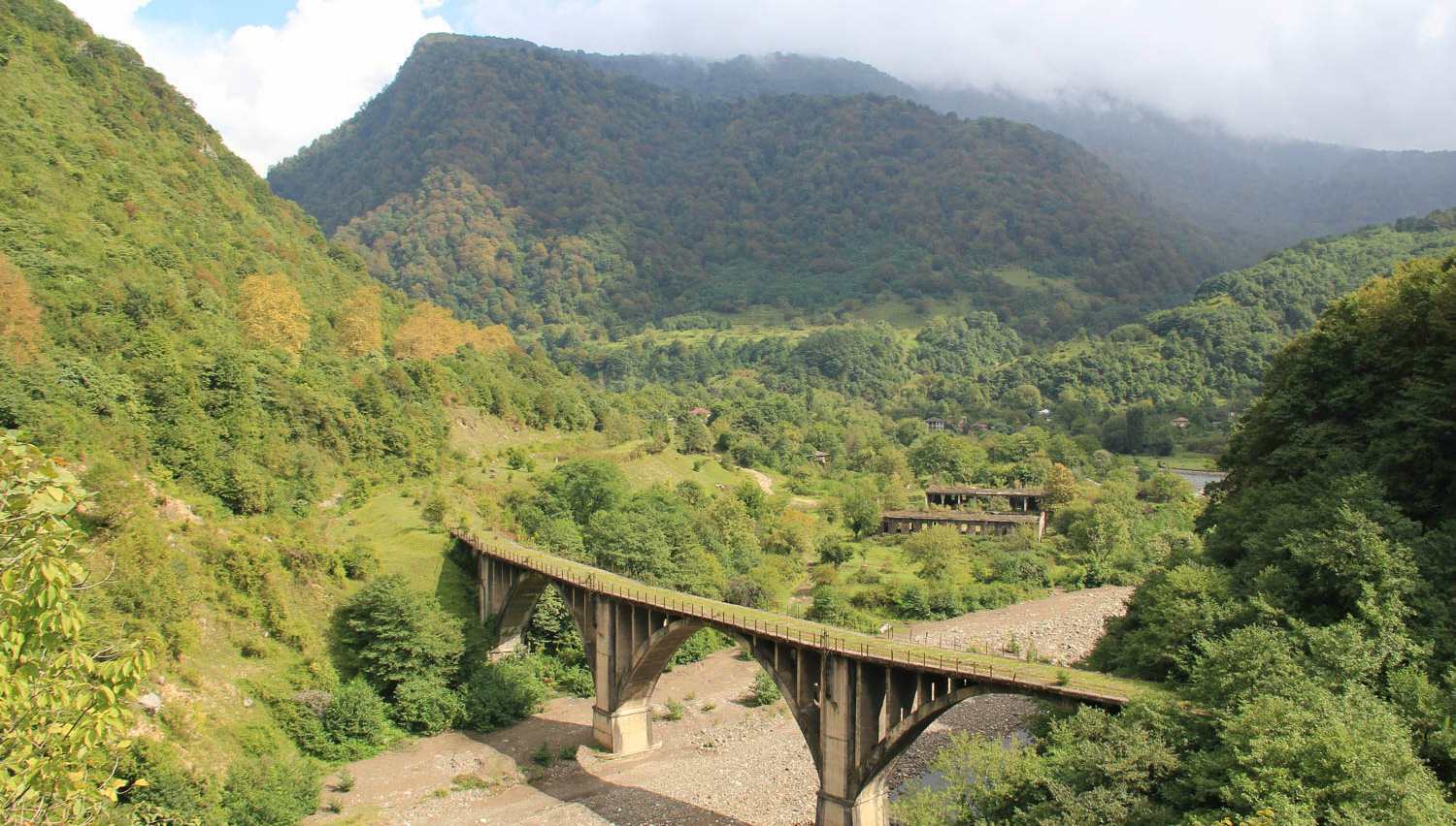 <span style="font-weight: bold;">2 ДНЯ В ВОСТОЧНОЙ АБХАЗИИ</span>